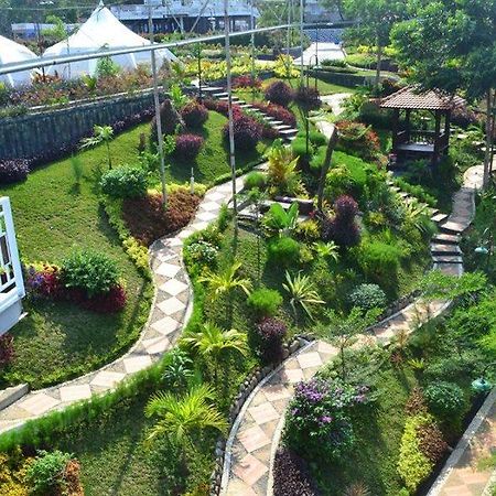 Chevilly Resort And Camp Богор Екстериор снимка